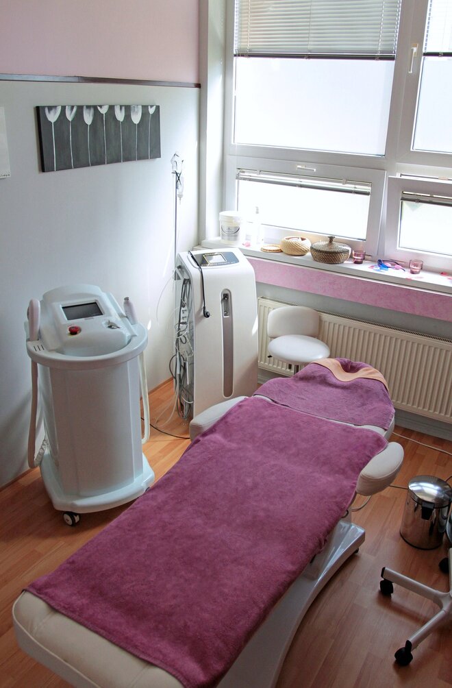 Diamantová dermabrázia