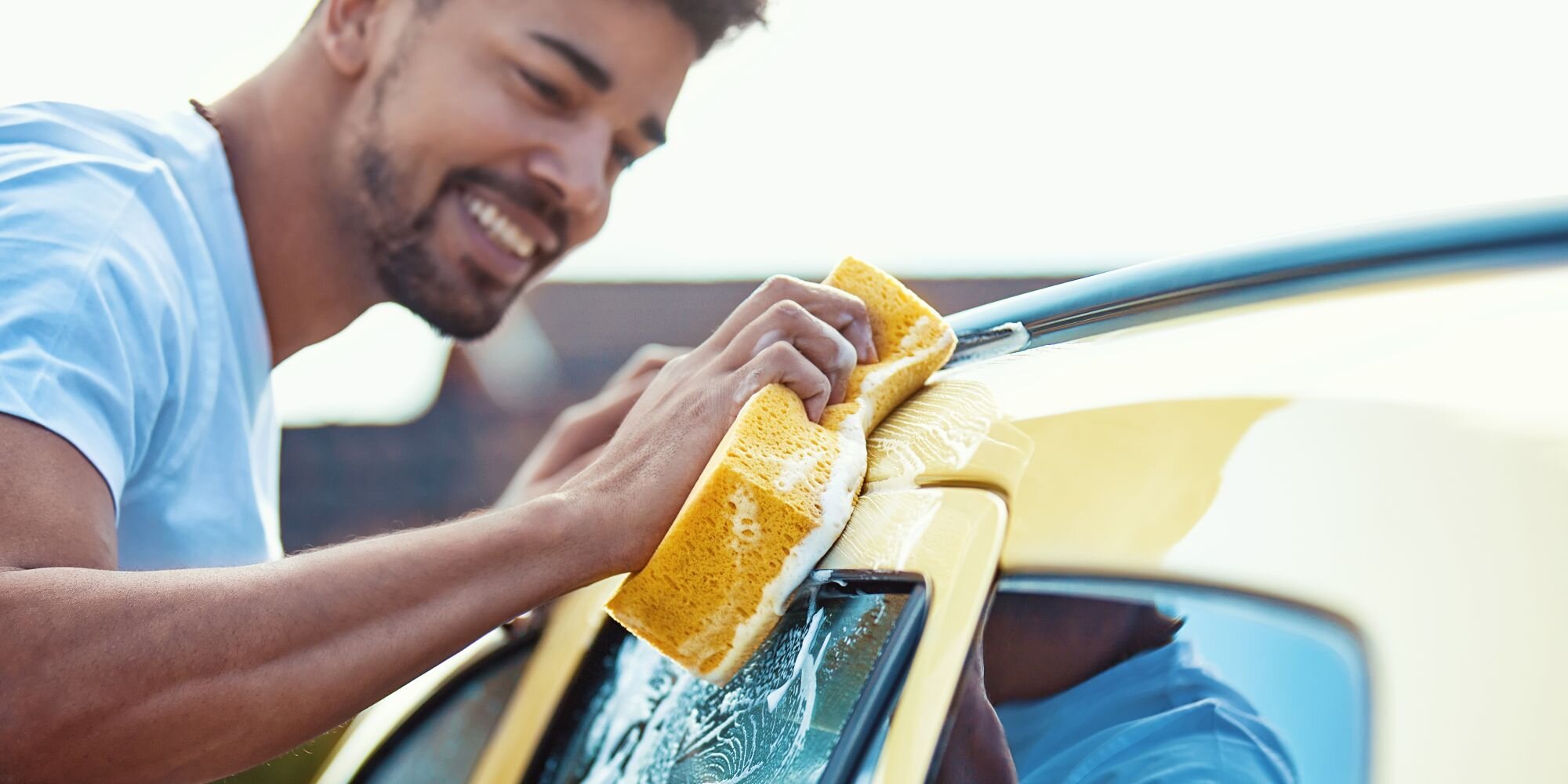 John was washing the car. Мужчина моет машину фото. Моет машину Сток. Мужчина моет машину картинки. Man washing his car.