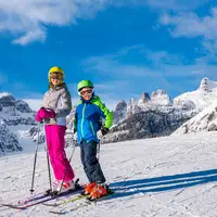 Monte Bondone - lyžovanie s výhľadom na Brentské Dolomity