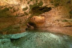 Jazerná jaskyňa Tapolca