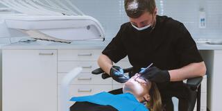 Vyšetrenie, dentálna hygiena a bielenie zubov