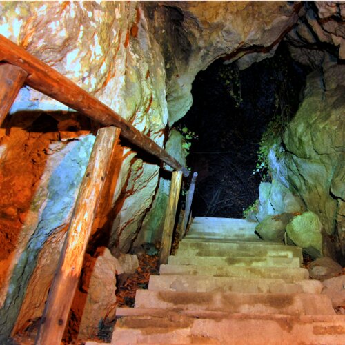 Jaskyňa Zlá diera