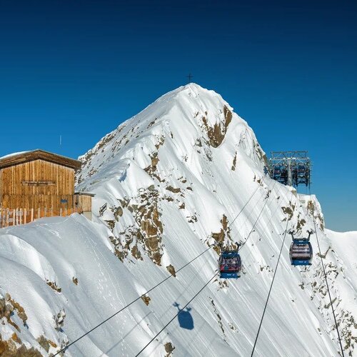 Ľadovec Hintertux - lyžovanie v Rakúsku po cleý rok