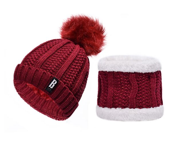 Set nákrčníka a čiapky s brmbolcom