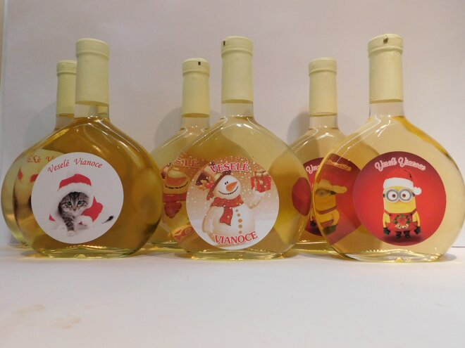 6 x 0,5 l Broskyňové víno s vianočnou etiketou