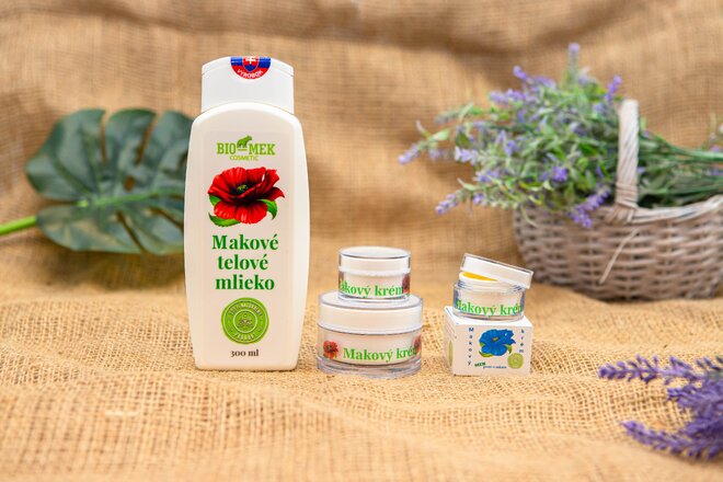 Sada makovej kozmetiky