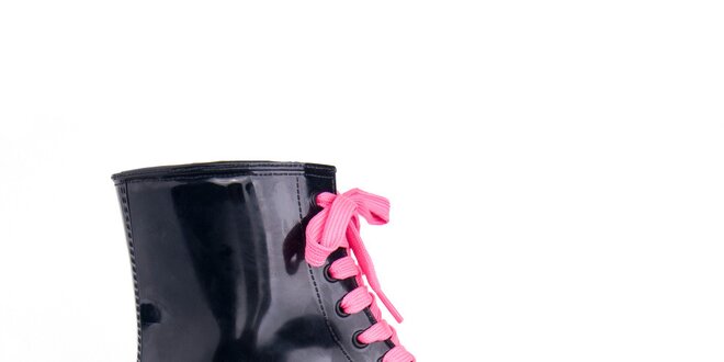 Dámske čierne topánky s ružovými šnúrkami Via Bellucci