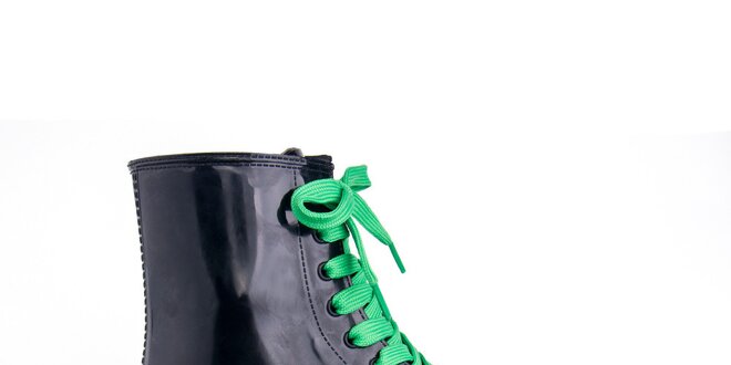 Dámske čierne topánky so zelenými šnúrkami Via Bellucci