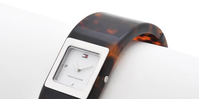 Dámske hodinky Tommy Hilfiger s korytnačkovým remienkom
