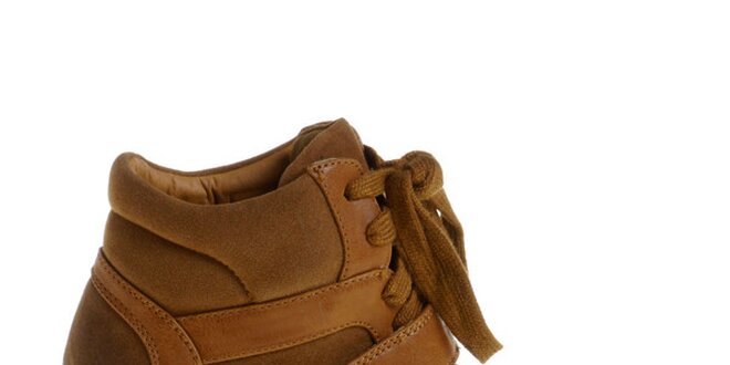 Dámske orieškovo hnedé topánky Maria Barcelo na vysokom podpätku