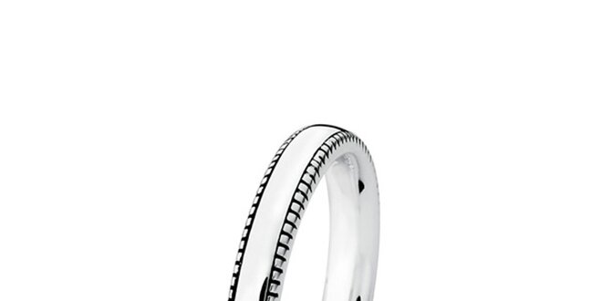 Dámsky prsteň s čiernymi detailmi Spinning