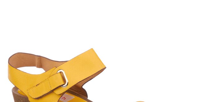 Dámske žlté sandále na kline Elisabeth
