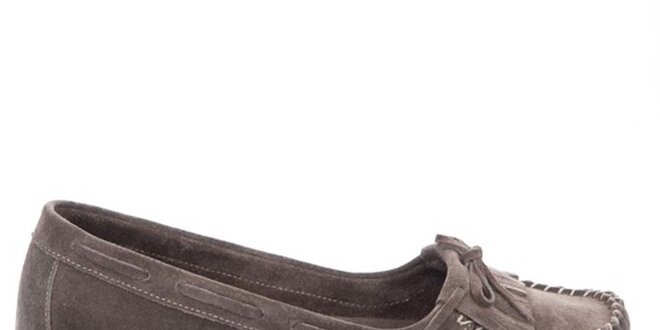 Dámske hnedé semišové loafers so strapcami a mašľou Bueno