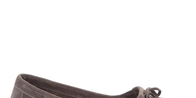 Dámske gaštanovo hnedé semišové loafers so strapcami a mašľou Bueno