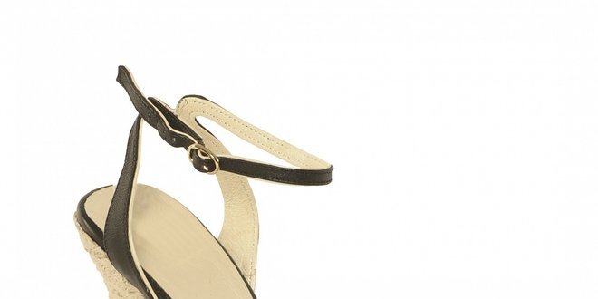 Dámske sandálky Vkingas na jutovom kline v čiernej farbe