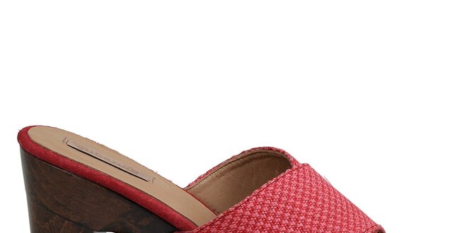 Dámske korálovo červené sandálky s platformou Cubanas Shoes