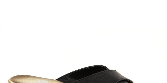 Dámske kožené čierne nazúvacie sandálky na platforme Julie Julie