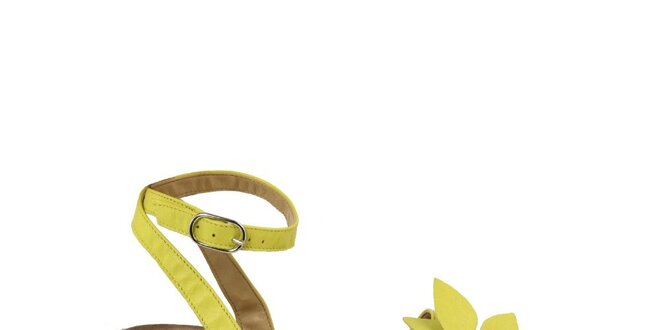 Dámske kožené žlté sandálky s kvetinou Julie Julie