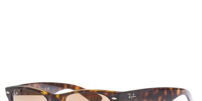 Oválne slnečné okuliare so žihaním Ray-Ban