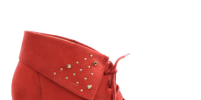 Dámske červené topánky na kline s cvočkami Vizzano