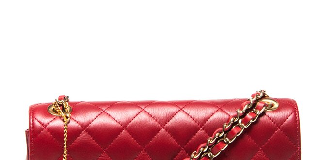 Dámska červená prešívaná kabelka s retiazkou Carla Ferreri