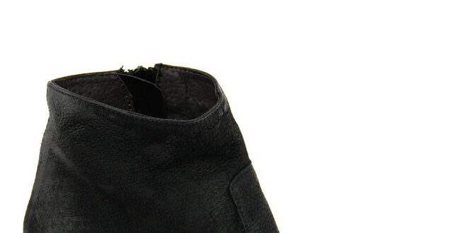 Dámske čierne kožené členkové topánky na kline Paola Ferri