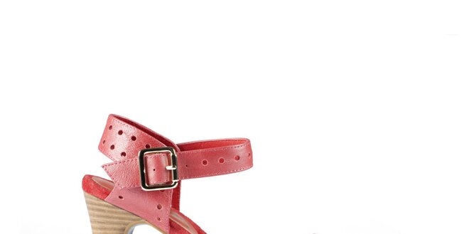 Dámske červené lakované sandálky Lise Lindvig s plnou špičkou