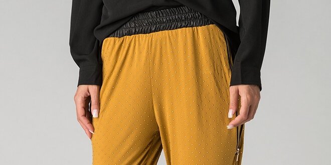 Dámske horčicové nohavice By Zoé s kovovými cvočkami