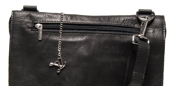 Dámska čierna kožená kabelka s klopou Luisa Vannini