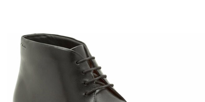 Pánske členkové čierne kožené topánky Clarks