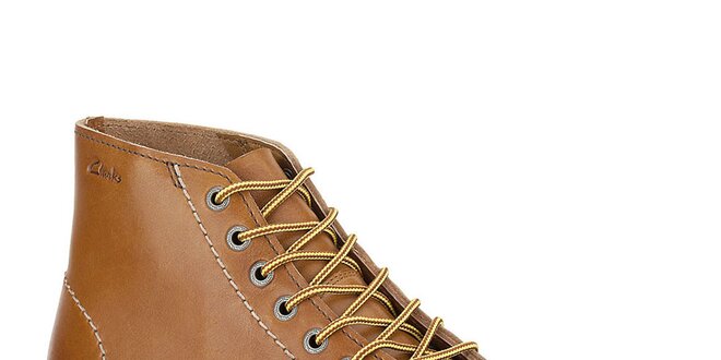 Pánske šnurovacie členkové topánky v hnedej farbe Clarks