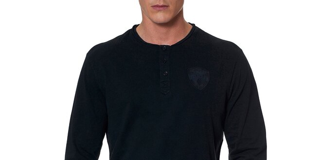 Pánske čierne tričko s dlhým rukávom a nášivkou Paul Stragas