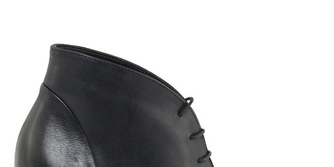 Dámske čierne šnurovacie kožené topánky na kline Eye