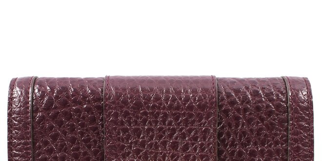 Dámska fialová kožená peňaženka s príveskom a retiazkou DKNY