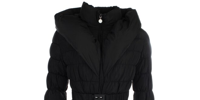 Dámsky čierny prešívaný kabátik s golierom Fly Moda