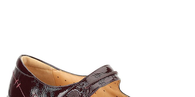 Dámske lakované kožené topánky vo farbe bordó Clarks