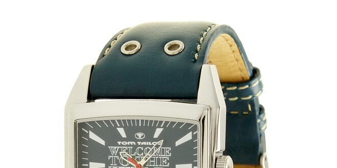 Královsky modré analogové hodinky s nápisom Tom Tailor