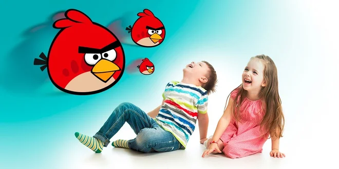 Lietajúci svietiaci Angry Bird