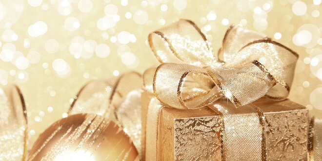Každý darček si zaslúži peknú vianočnú stuhu