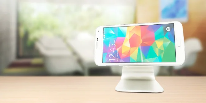 Univerzálny držiak telefónu alebo tabletu na stôl