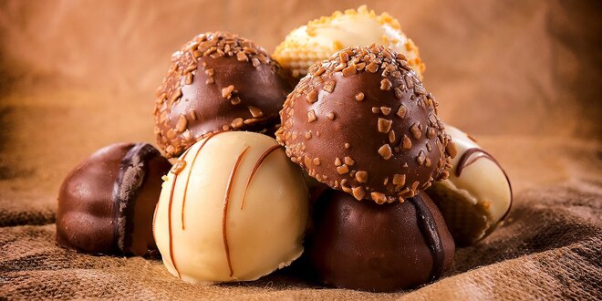 Čokoládové pochúťky z Belgicka: hand-made pralinky, tabuľková čokoláda a morské plody