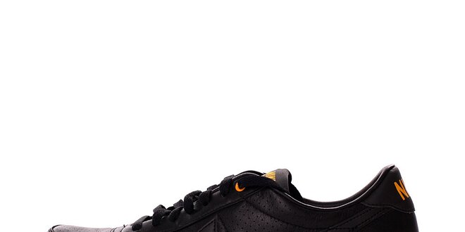 Pánske čierne tenisky Nike s oranžovými detailami