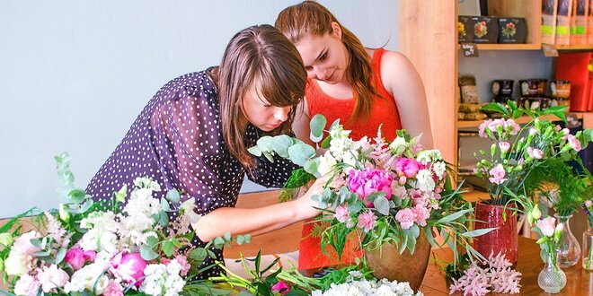 Pivonkový letný aranžmán - workshop aranžovania živých kvetov aj s občerstvením…