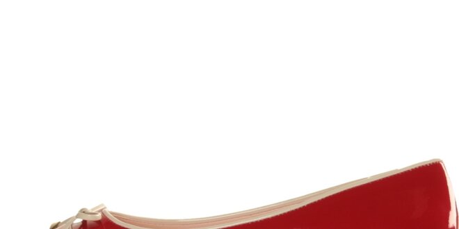 Dámske červené lakované baleríny Made in Italia s béžovým lemom