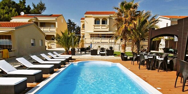 Apartmány v resorte na chorvátskom ostrove Vir