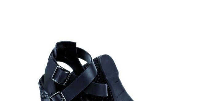 Dámske čierne kožené sandálky Lacoste na vysokom podpätku