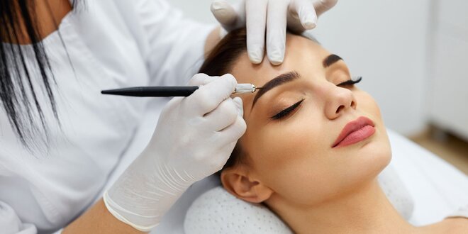 Permanentný make-up s microbladingom