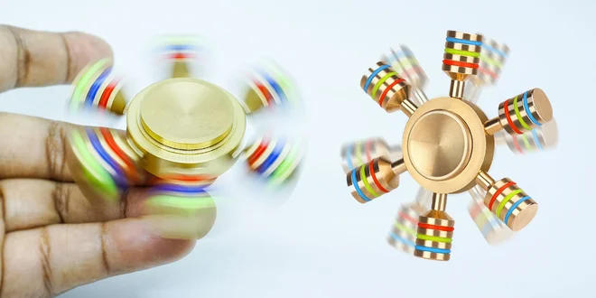 Štýlový Fidget Spinner v tvare kormidla