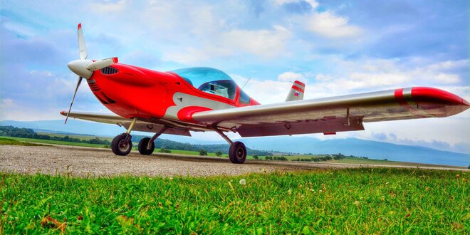 Let lietadlom Viper SD4 alebo Cessna 150