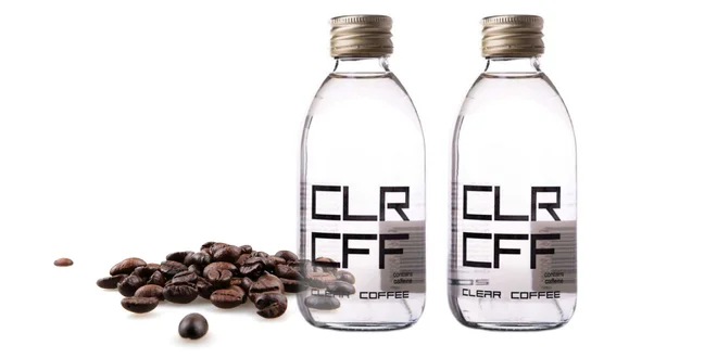 Jedinečný kávový nápoj Clear Coffee